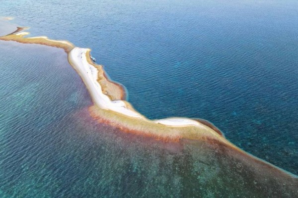 9 Potret Pulau Bahuluang di Selayar, Panorama Bawah Lautnya Memesona