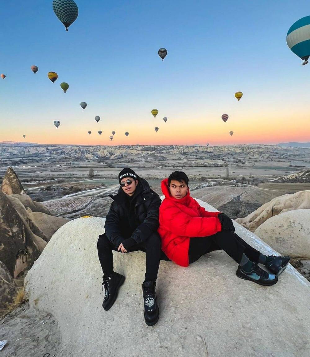 10 Potret Kompak Atta Halilintar Dan Thariq, Brother Goals!