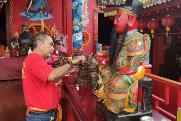Tradisi Bersih-bersih Patung Dewa di Bali, Ada Pantangan