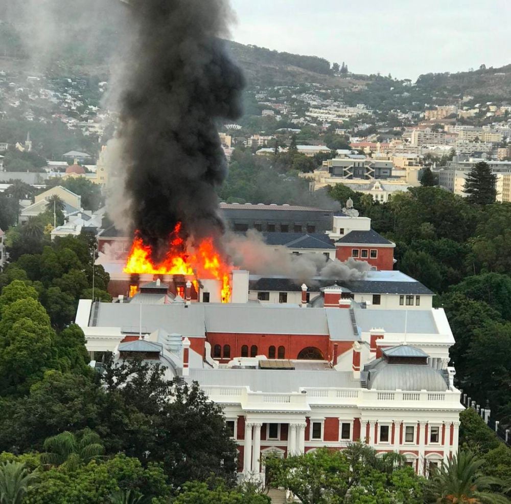 Pelaku Pembakar Gedung Parlemen Afsel Didakwa atas Terorisme