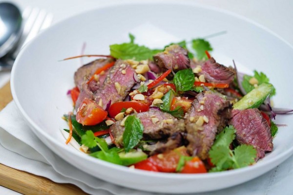 Resep Thai Beef Salad yang Lezat dan Mudah Dibuat, Penasaran?