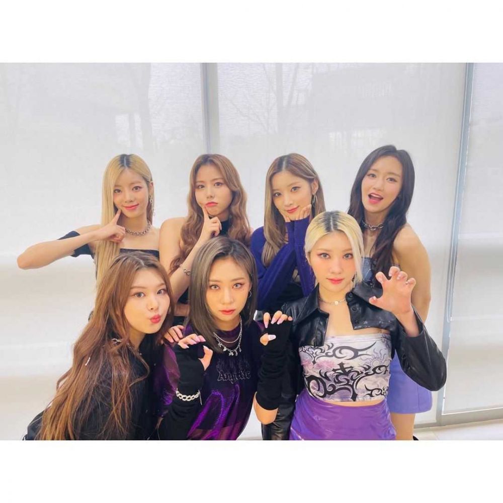 5 Grup KPop yang Umumkan Nama Fandom saat Perayaan Debut