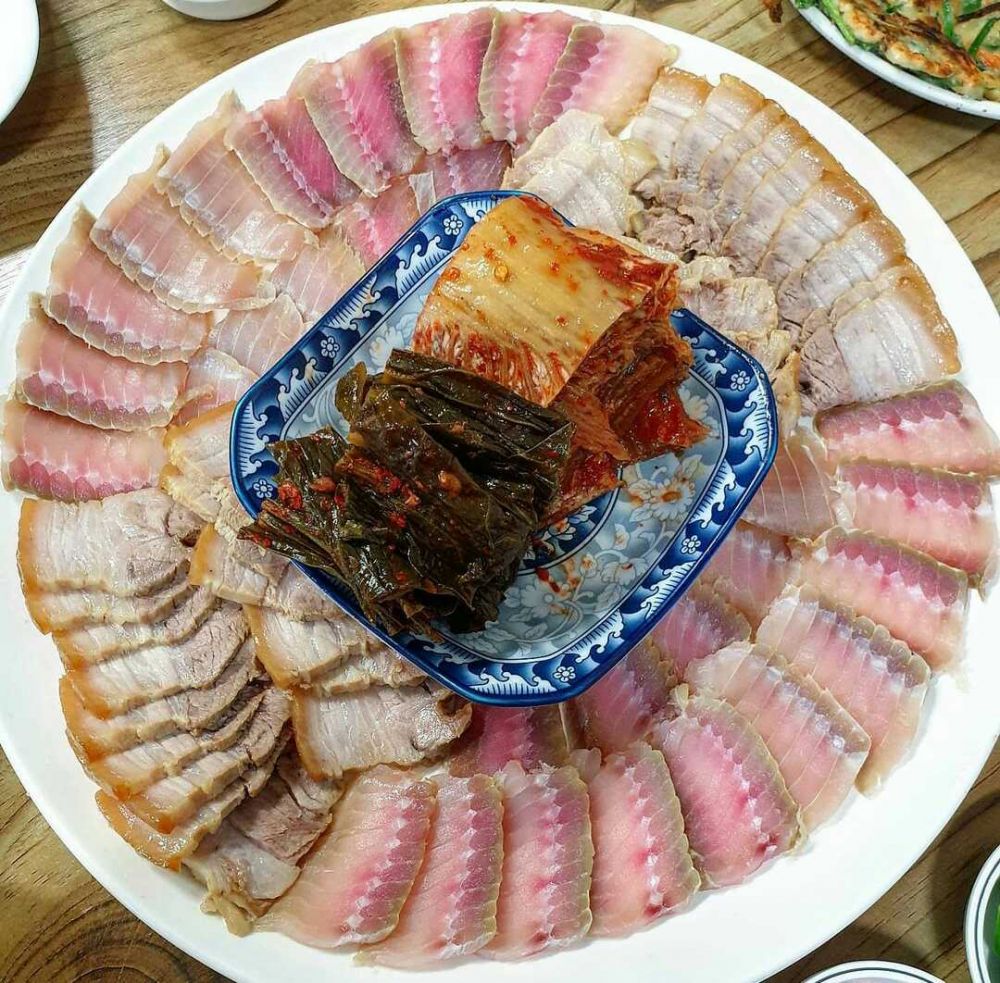 Корейские морепродукты названия. Hongeo xoe.