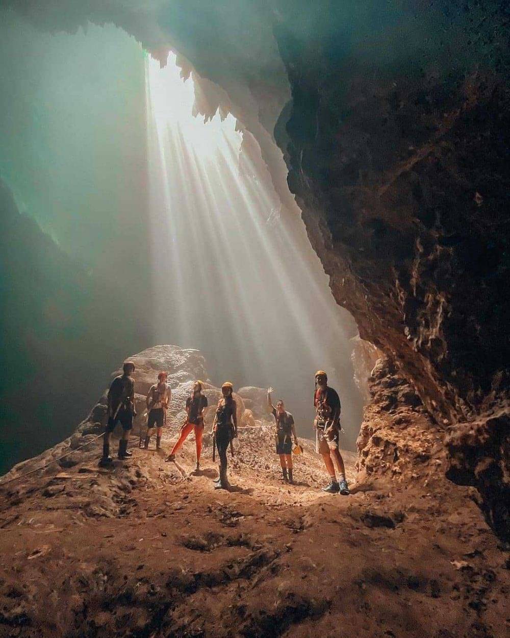 9 Potret Jomblang Cave, Fenomena Goa Vertikal Di Yogyakarta