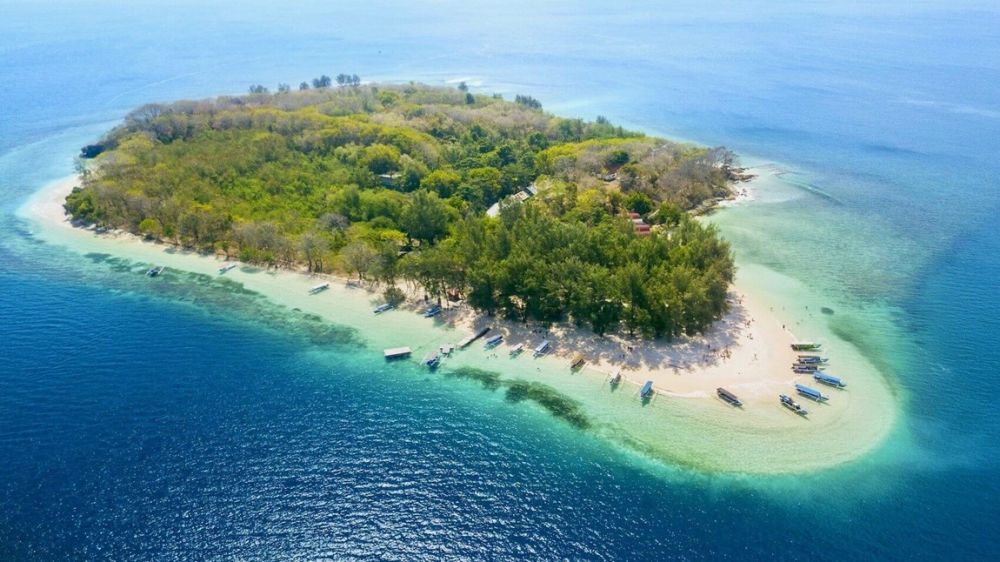 Wisata Snorkeling di Lombok Barat: Lokasi, Biaya, Rute, dan Tips