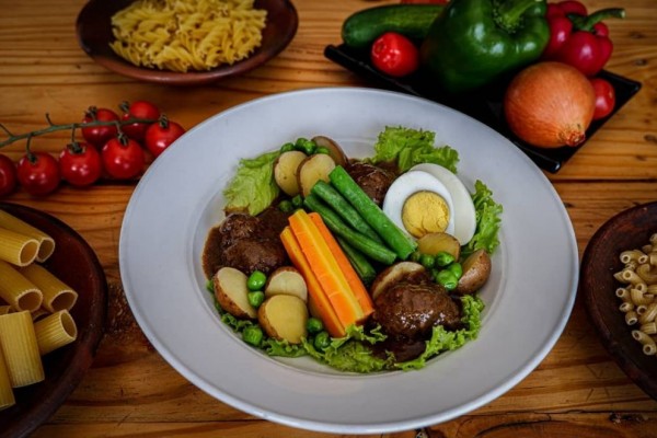 8 Salad Khas Indonesia yang Terkenal Lebih Lezat dari Luar Negeri