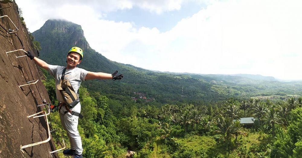 Wisata Via Ferrata di Indonesia yang Siap Menguji Adrenalin