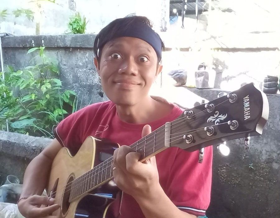 Belajar Bahasa Bali Khas Nusa Penida di Lagu Bes Ngirit