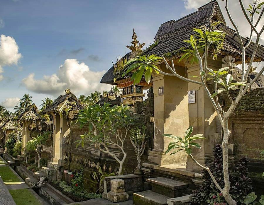 Ciri-ciri Pekarangan Rumah Aura Positif Versi Bali