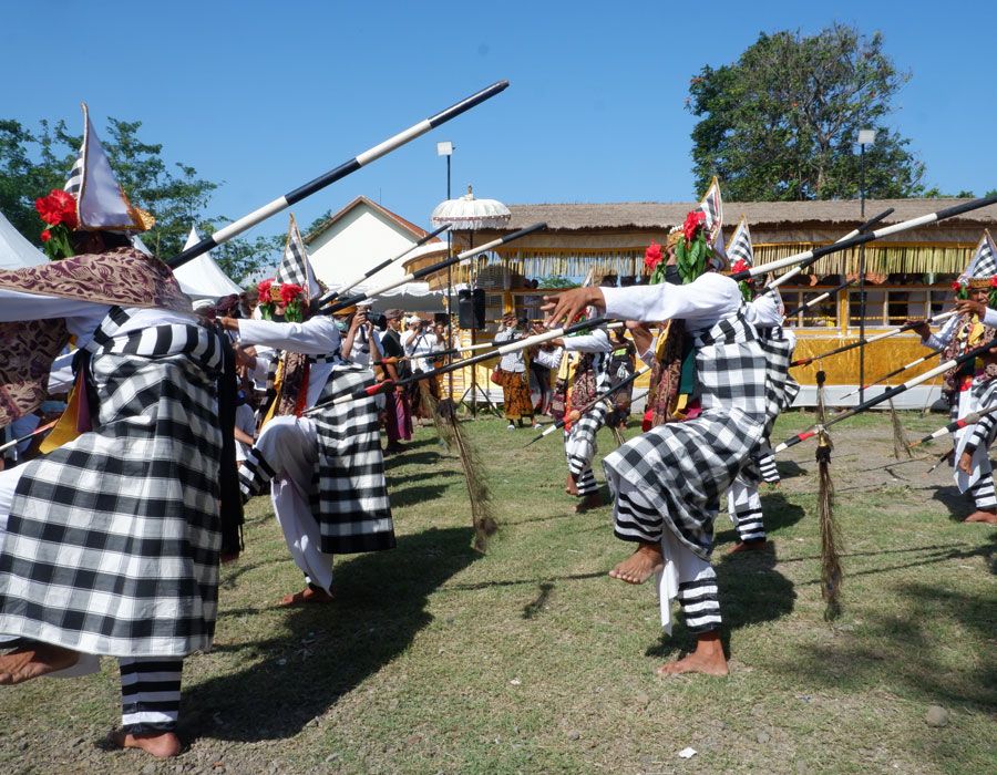 Sejarah Tari Baris Katekok Jago, Tidak Dipentaskan Setiap Hari di Bali