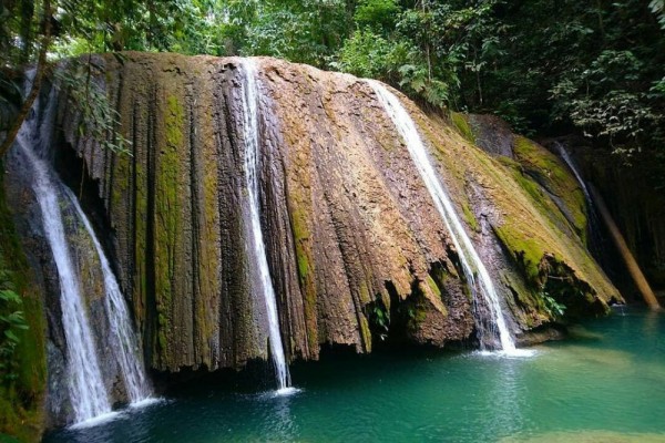 10 Potret Air Terjun Laumarang yang Eksotis nan Tersembunyi di Luwuk