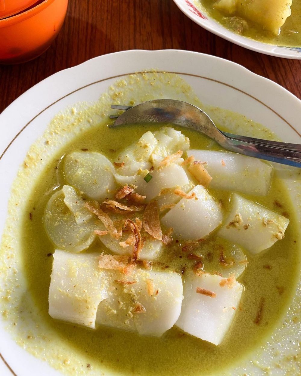 Resep Burgo Kenyal Khas Palembang Dengan Kuah Santan