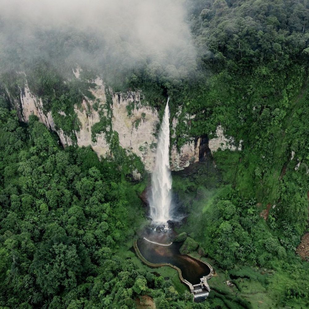 10 Potret Curug Ngebul Di Cianjur Panoramanya Bikin Takjub