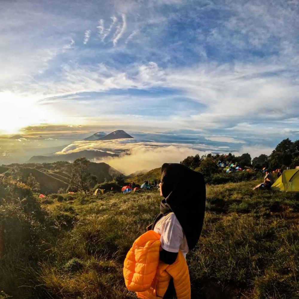 5 Rekomendasi Gunung di Pulau Jawa yang Ramah bagi Pendaki Pemula