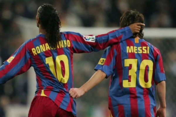 Ronaldinho: Sulit Sebut Messi Pemain Terbaik Sepanjang Masa