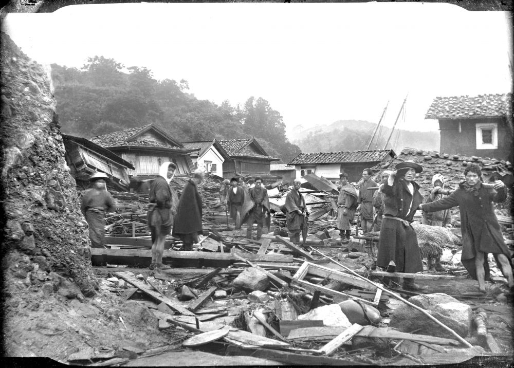 12 Tsunami Paling Mematikan dalam Sejarah Manusia