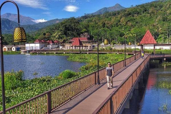 10 Potret Bukit Cinta Rawa Pening Semarang, Kece Abis!