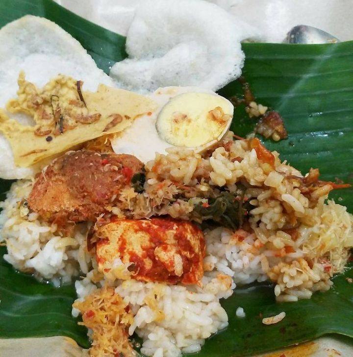 Sega Punar: Menggali Kelezatan Nasi Campur Khas Banyuwangi yang Menggugah Selera Sega Punar: Menggali Kelezatan Nasi Campur Khas Banyuwangi yang Menggugah Selera