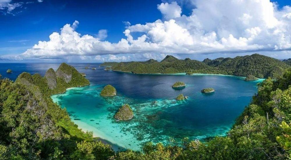 7 Wisata di Indonesia Timur untuk Self Healing, Surga Dunia!