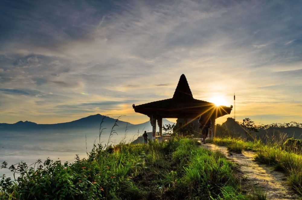 5 Tempat Berburu Sunrise di Kulon Progo, Siap-siap Terpesona!