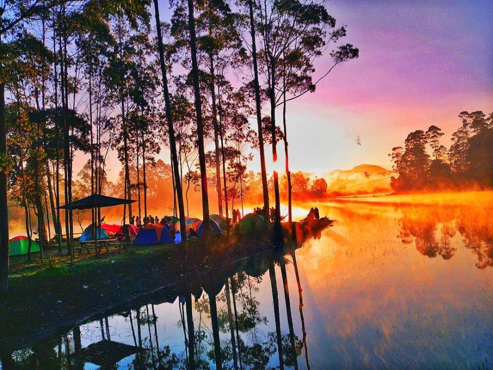 11 Tempat Camping Di Bandung, Lebih Dekat Dengan Alam!