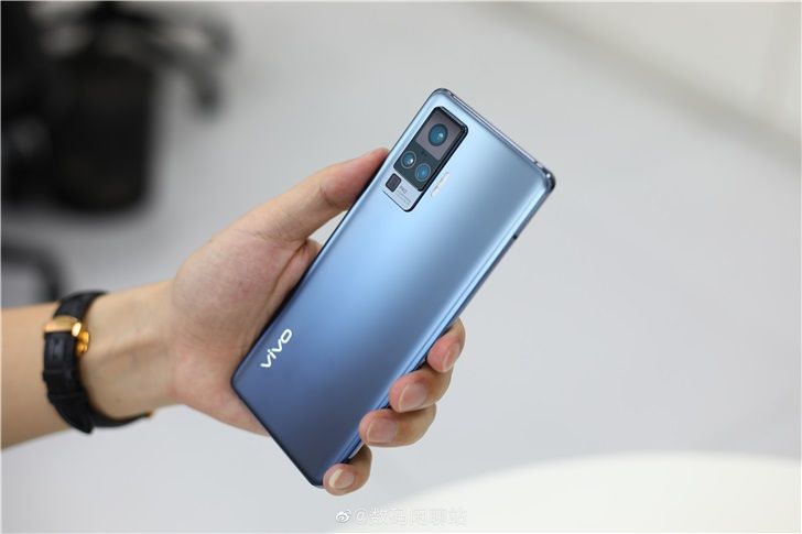 potret vivo X50 Pro (gizmochina.com)