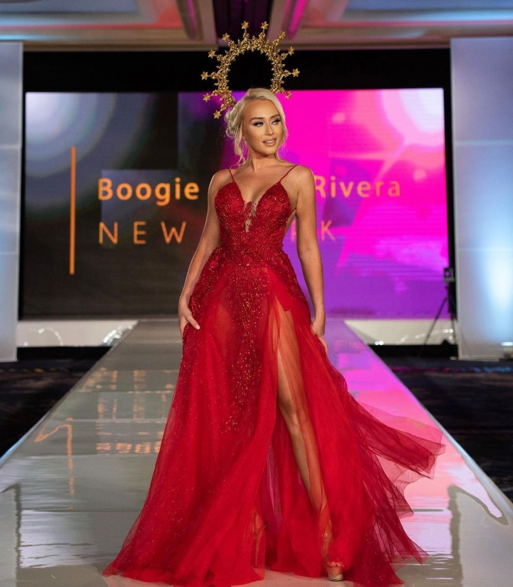 9 Potret Alissa Anderegg Miss World Amerika 2020