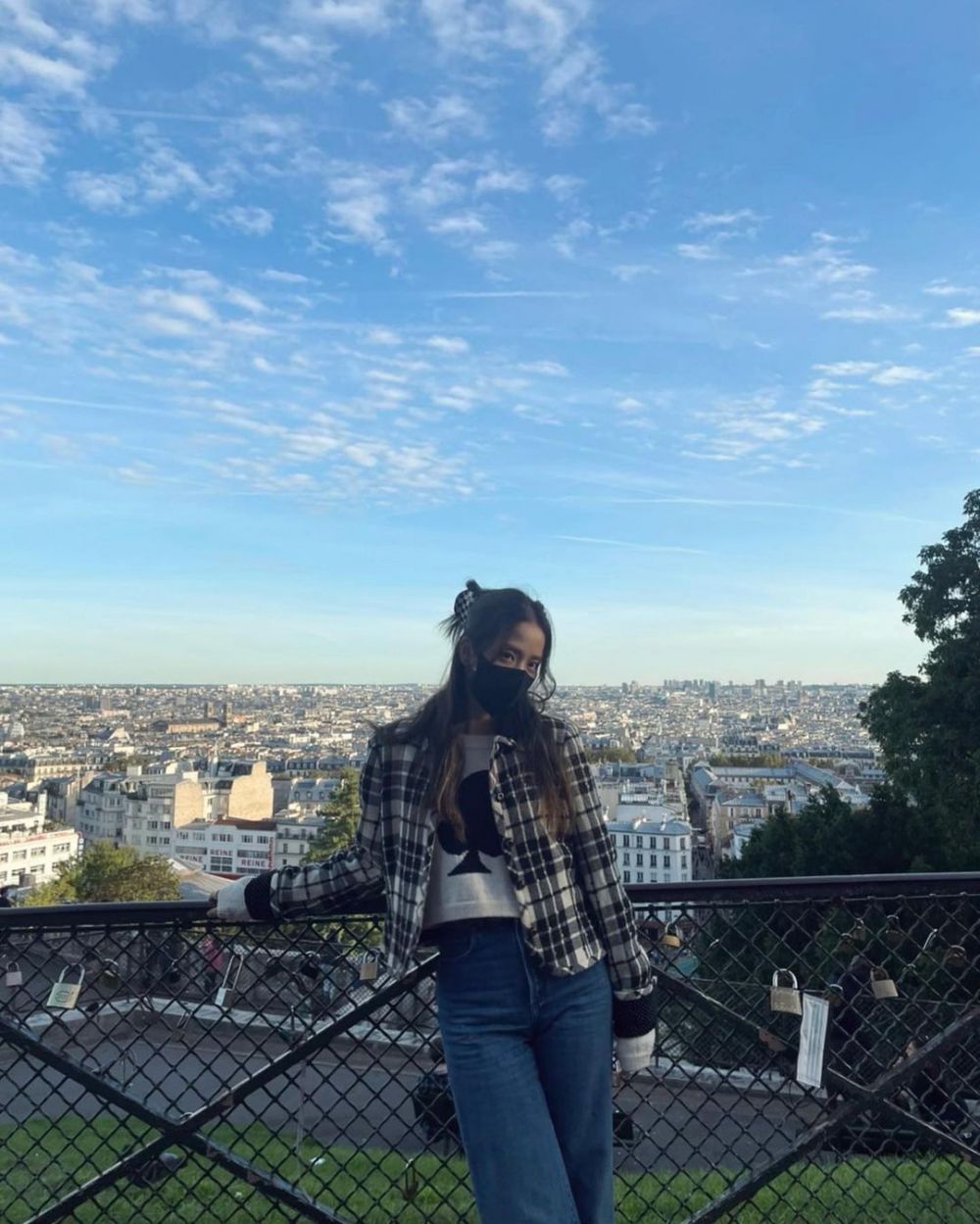 Fashion Model, 9 Styles of BLACKPINK Jisoo While in Paris the World's Fashion City