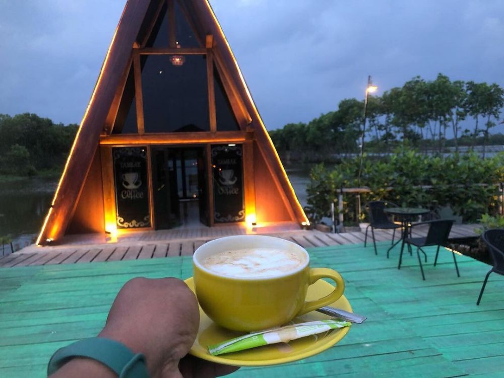 9 Pesona Tambak Coffee Tegal, Sensasi Ngopi View Gunung Slamet