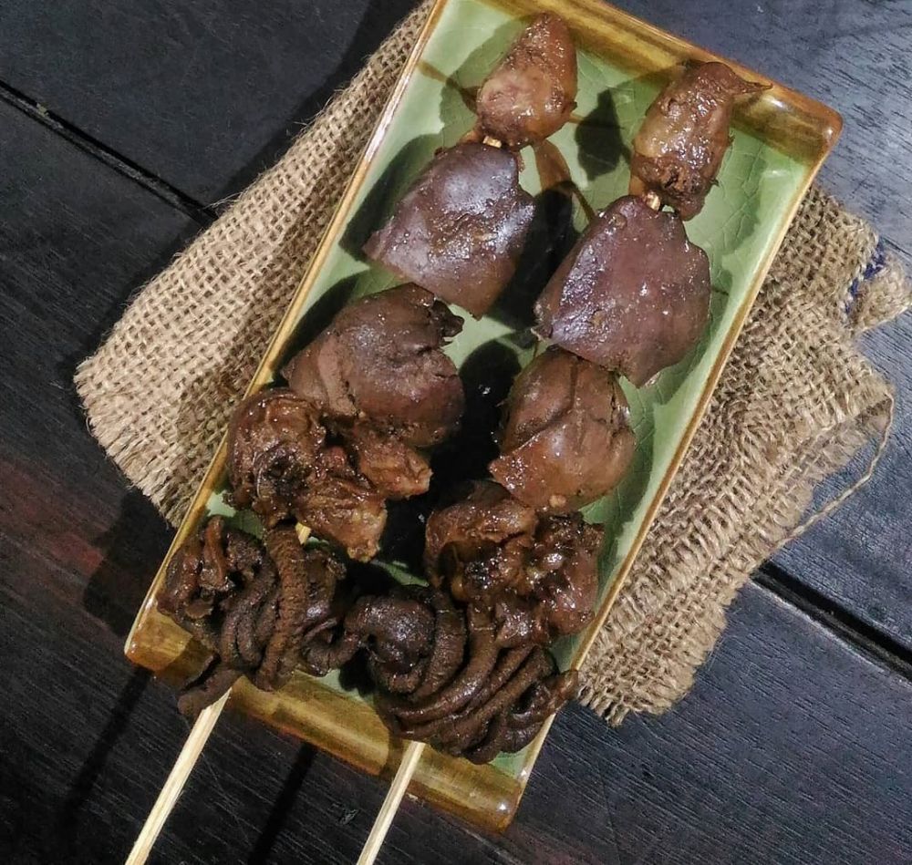 9 Jenis Sate Khas Angkringan Yang Paling Sering Ditemui