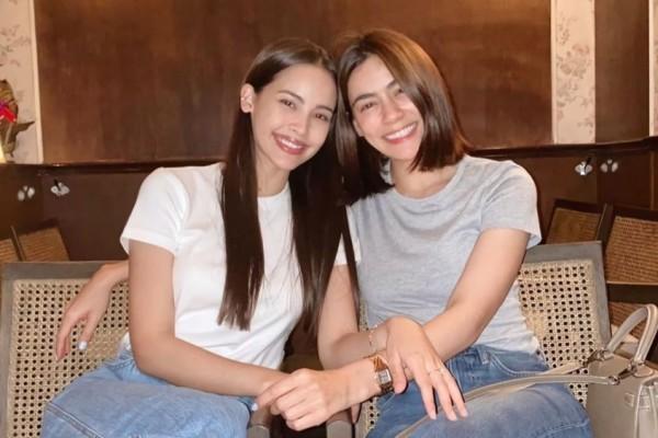 15 Potret Kedekatan Aktris Thailand Yaya Urassaya Dan Kimmy