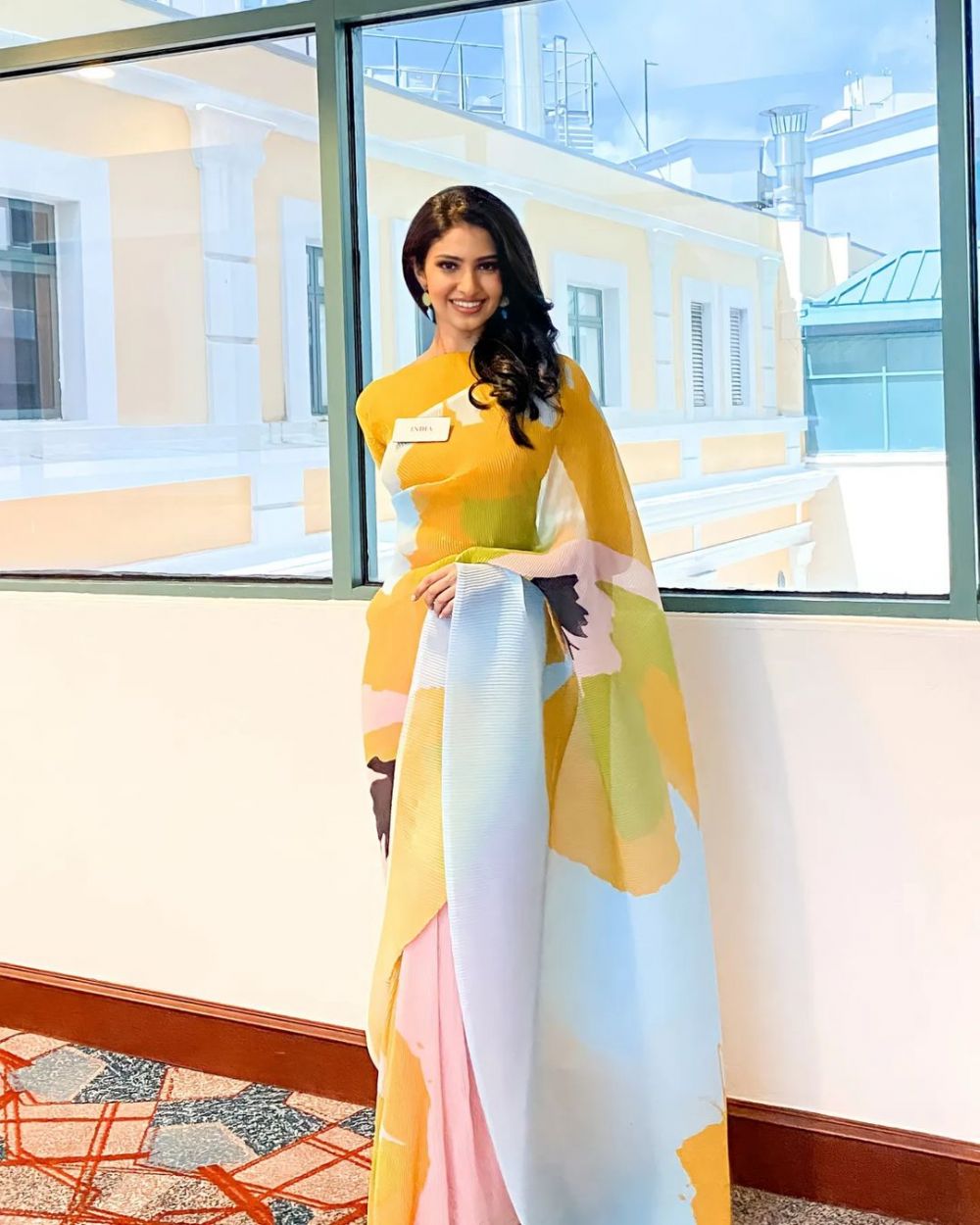 9 Potret Kontestan Miss World 2021 Di Sesi Interview