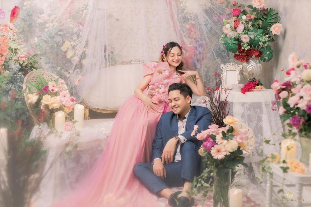 10 Potret Maternity Shoot Nanda Arsyinta Bersama Suami