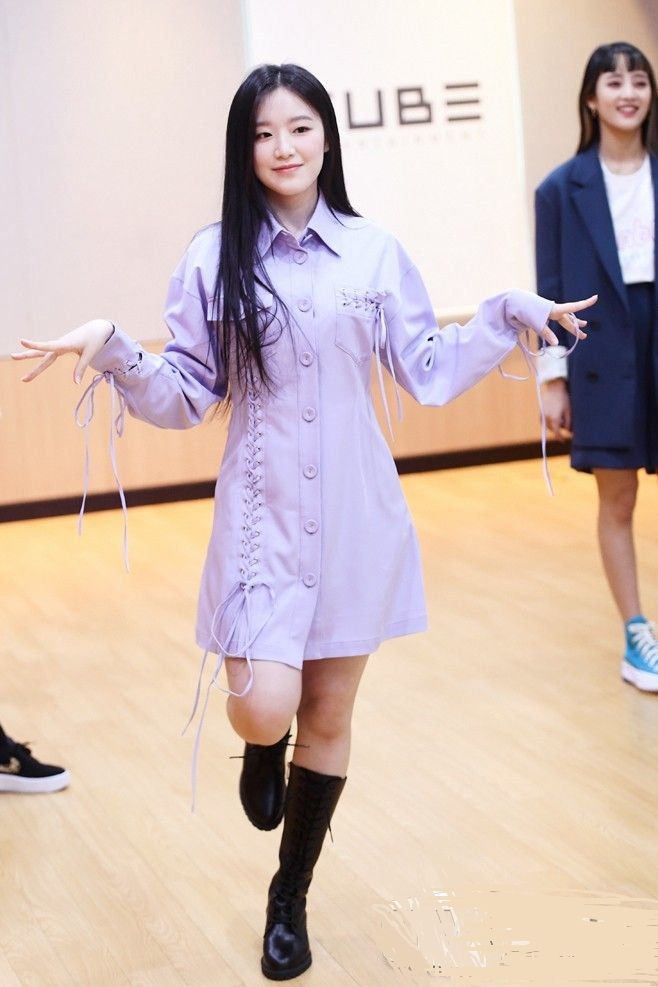 13 Shuhua (G)I-DLE's Girly Outfit Inspirations, Catchy and Trendy