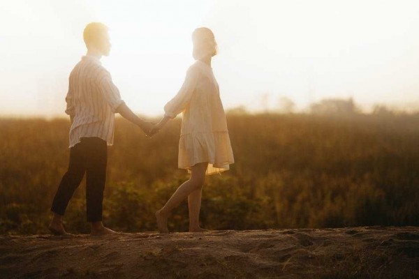 5 Tips Atasi Keraguan ke Jenjang Pernikahan dengan Pasangan