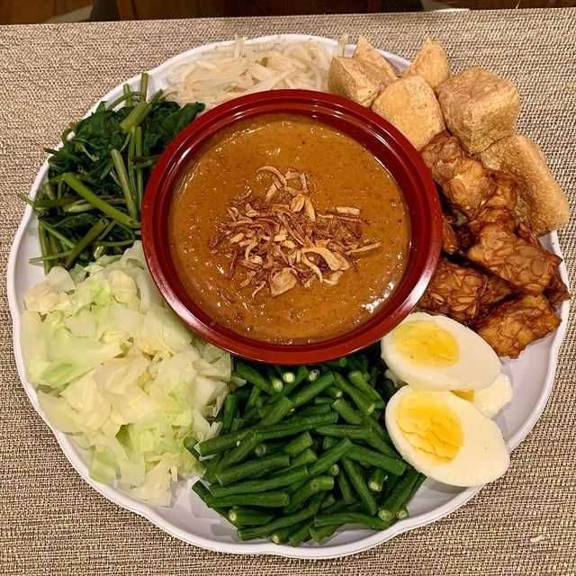 Resep Pecel Sayur Bumbu Kacang Khas Madiun, Bikin Nostalgia