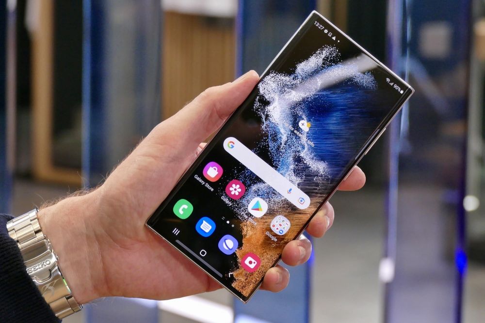 5 Smartphone High End dengan Memori Internal Kapasitas 1TB