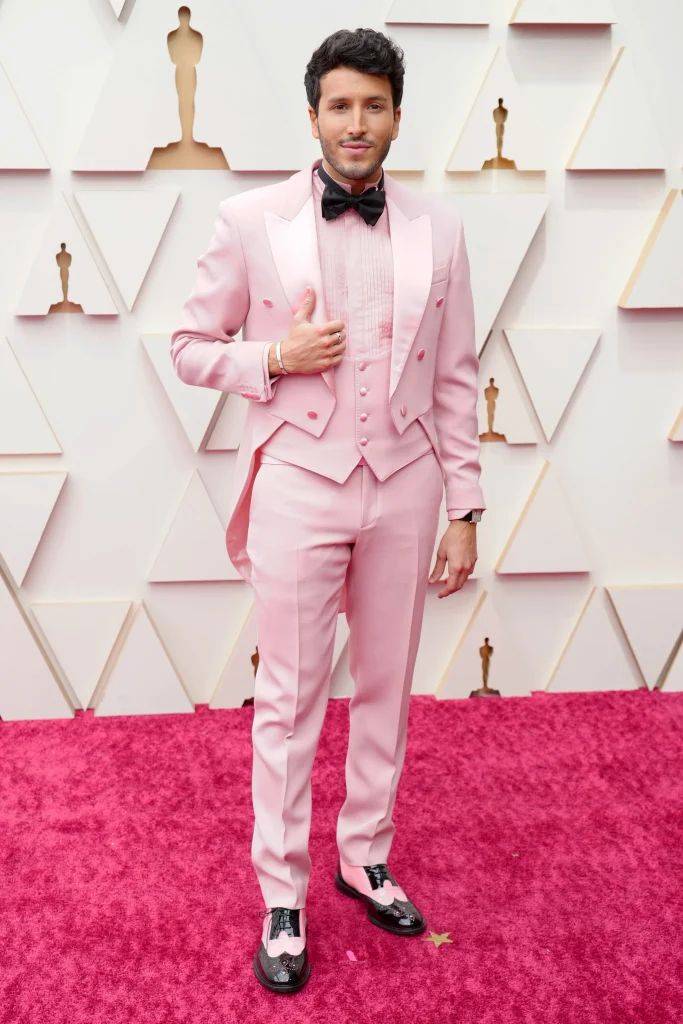 9 Style Seleb Pria Di Red Carpet Oscar 2022, Super Elegan!