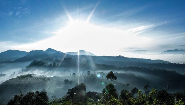 10 Wisata Alam Bandung yang Bikin Hati Adem, Healing, yuk!