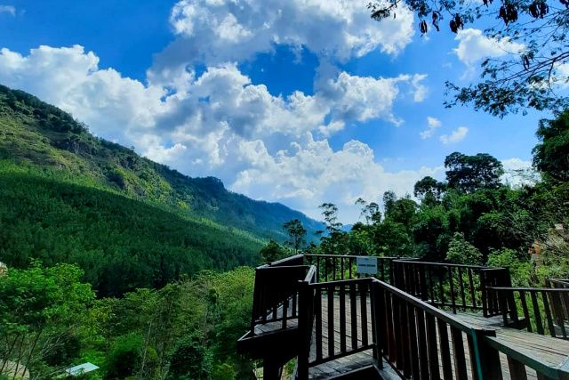 10 Wisata Alam Bandung yang Bikin Hati Adem, Healing, yuk!