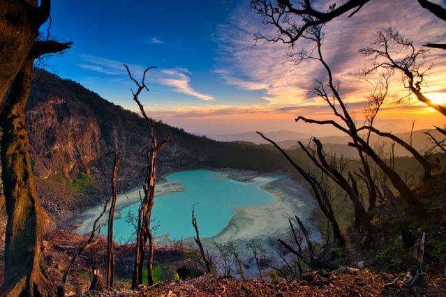 10 Wisata Alam Bandung yang Bikin Hati Adem, Healing, yuk!