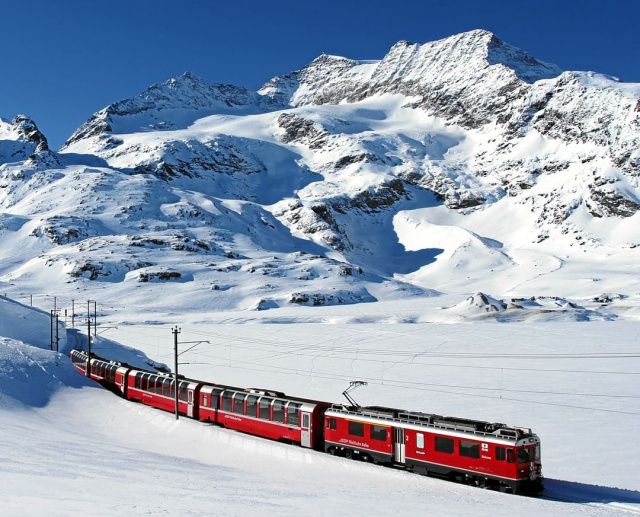 5 Jalur Kereta Terindah di Swiss, Panoramanya Bak Negeri Dongeng!