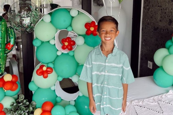 10 Momen Seru Ulang Tahun Kenji Ke-8, Anak Jennifer dan Irfan Bachdim