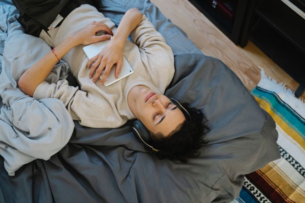 Often taken for granted, these are 5 real benefits of coming home from work on time