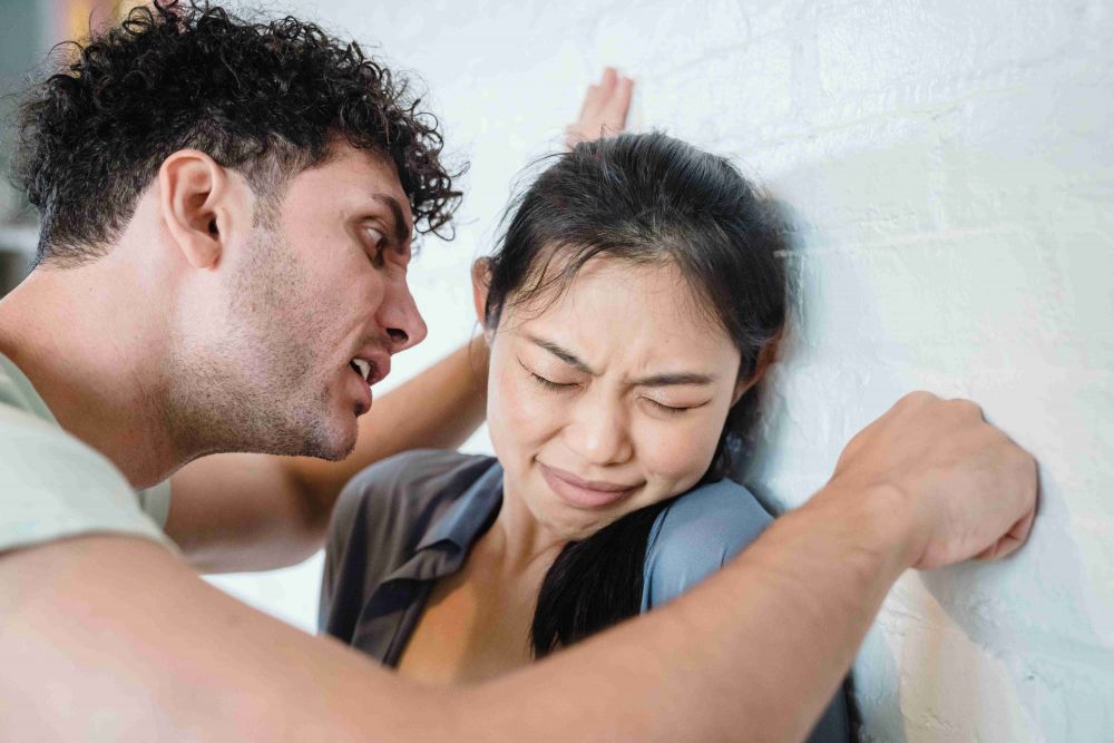 5 Tanda Kamu Harus Akhiri Hubungan Asmara Toxic, demi Kebaikan Diri