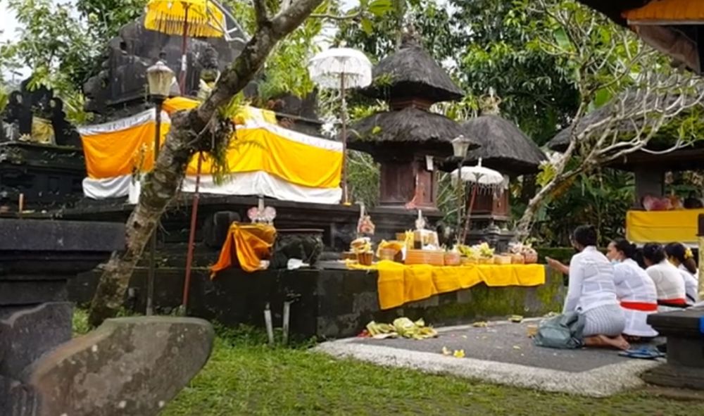 5 Pura Bali yang Dikunjungi Pengusaha Saat Buda Cemeng Klawu
