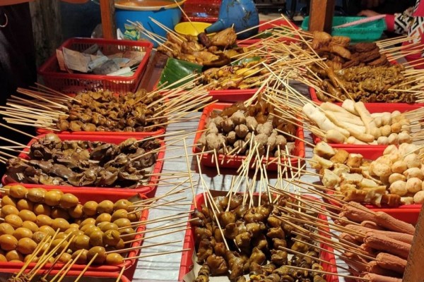 9 Jenis Sate Khas Angkringan Yang Paling Sering Ditemui