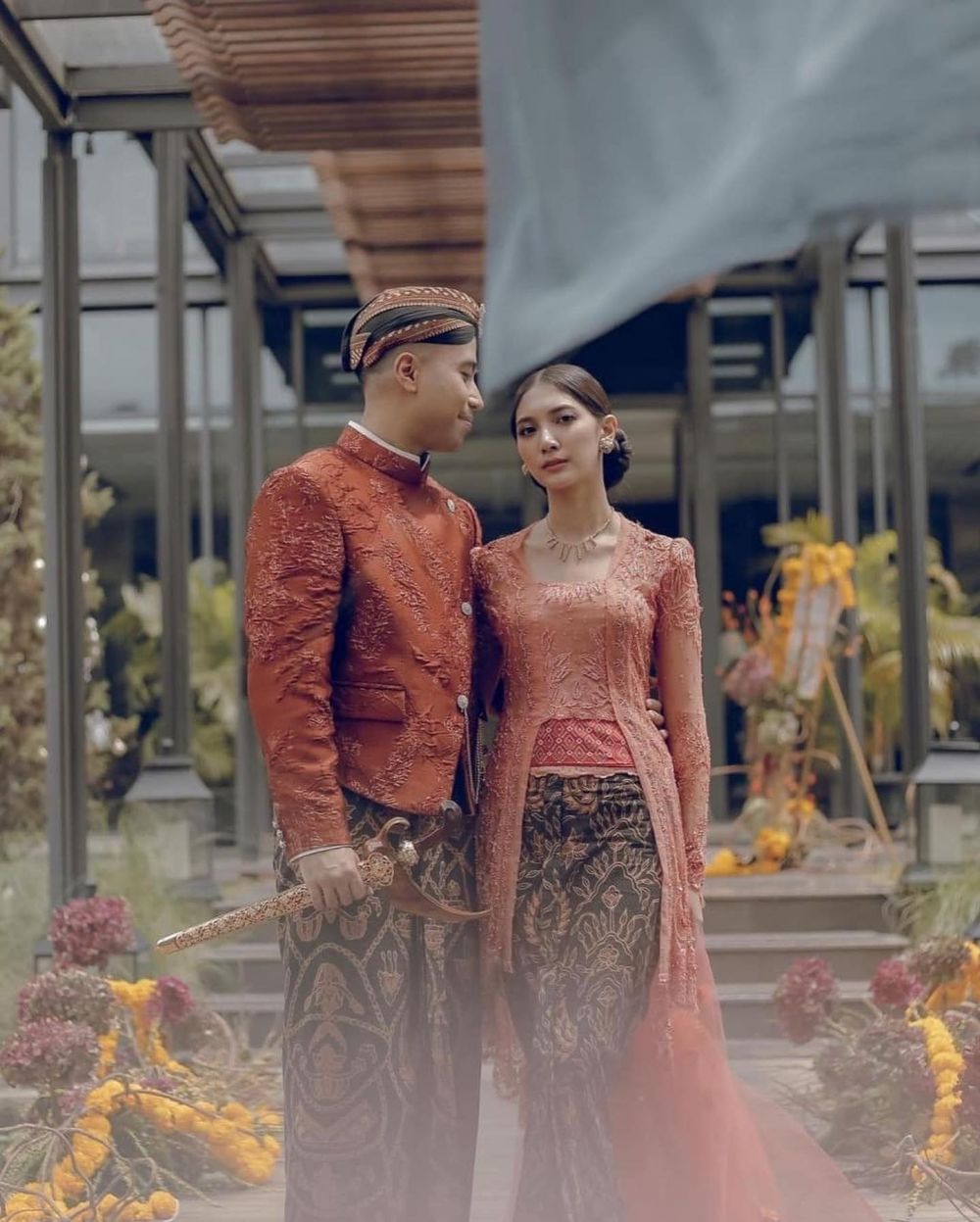 11 Artis Ini Pakai Kebaya Rancangan Didiet Maulana Pas Nikah