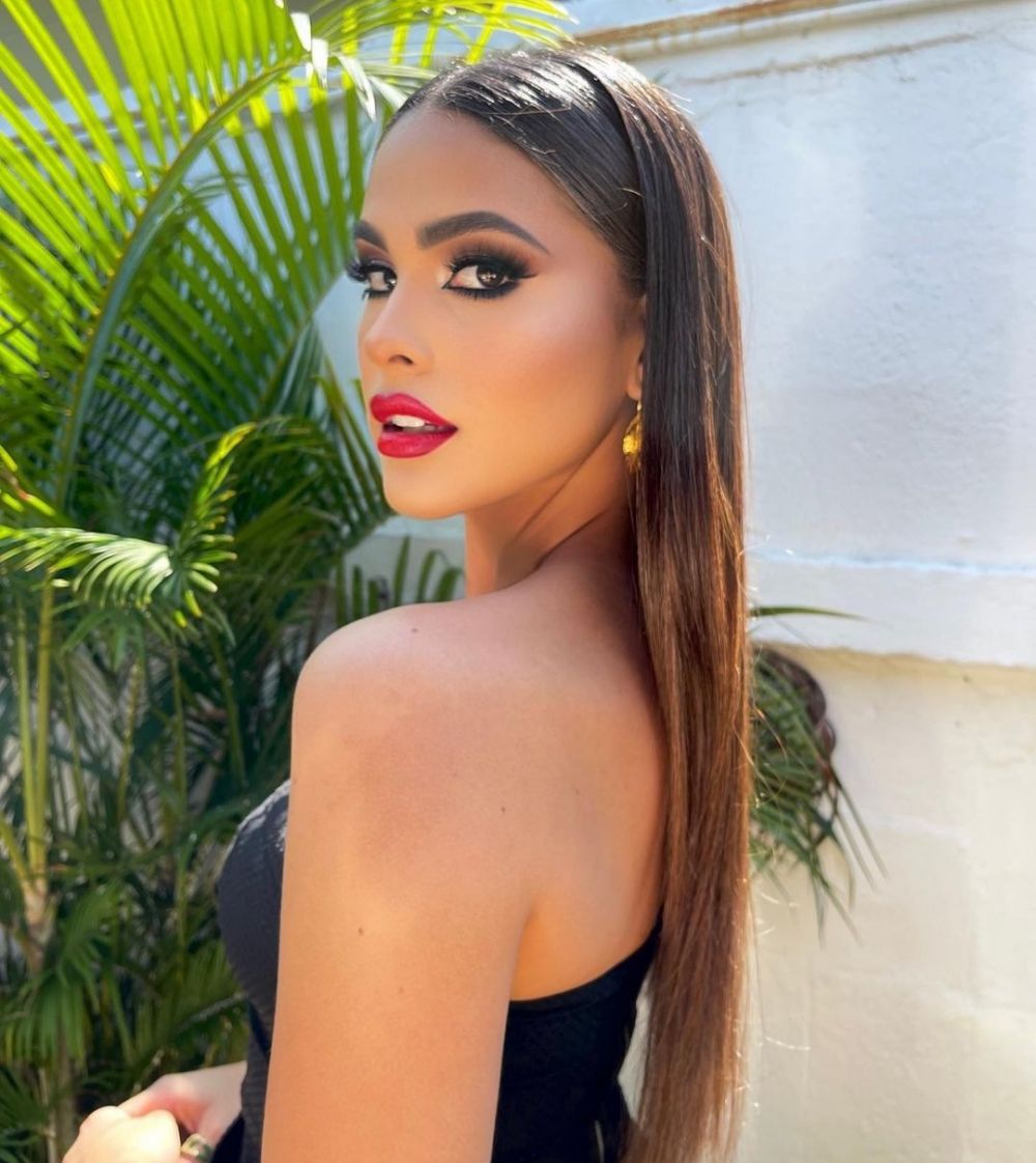 9 Pesona Valeria Gutierrez Miss International Ekuador 2021, Gorgeous! 