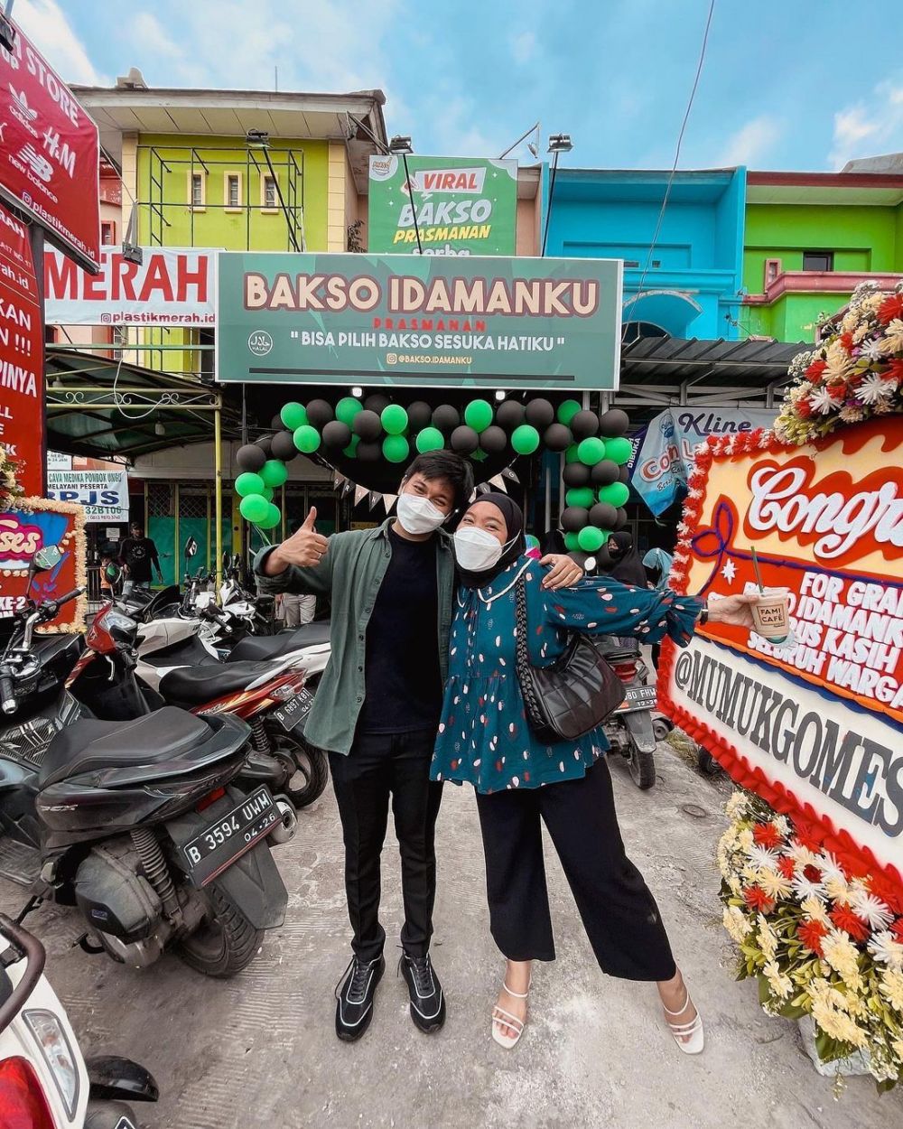 Potret Mumuk Gomez Dan Suami Ramadan Pertama Bersama